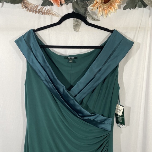 NWT Lauren‎ Ralph Lauren [ 16 ] Leonetta Satin V-Neck Jersey Gown in Green - Picture 10 of 15